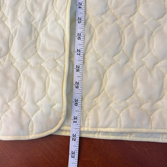 Rare Vintage Girls Quilted Robe Embroidered Butter Cup Yellow XL - Picture 8 of 12